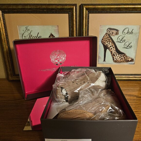 🤠 Vince Camuto Corianne Studded Peep Toe Booties – Size 6M - Picture 6 of 7